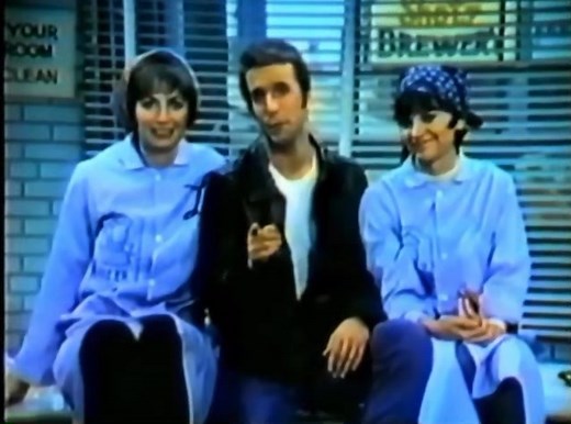 Schlemiel! Schlimazel! Hasenpfeffer Incorporated! “Laverne & Shirley” premiered 49 years ago today! It aired for 8 seasons from January 27, 1976 - May 10, 1983. | Vintage Los Angeles