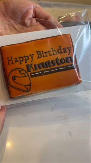 How i packaged my cookies :) #homebaker #tx #customcookie #lavontx #garlandtx #dfw #cookies #dallas #wylietx #rockwalltexas #cookiedecorator #cookiedecorating #cookiefun #cookiedesign #cookieset #sahm #workingfromhome #firstorder #celebration #happybirthday #birthdaycookies | R&L Cookies & Co.