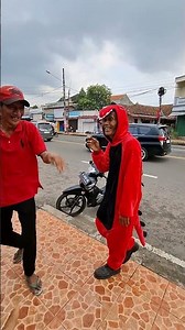 Dino has a new friend again