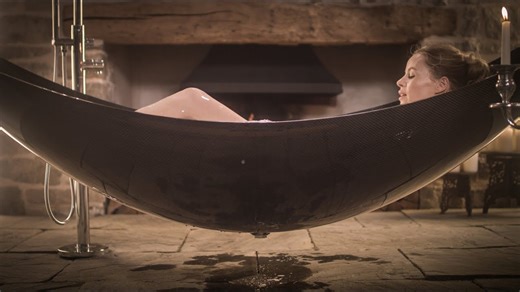 Insane carbon fiber hammock-bathtub - ultimate bathing experience
