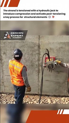 🔧 Post-tensioning a strand with a hydraulic jack: how tension is applied 🏗️ | Design Expert INT