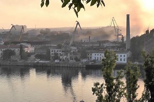 Ukraine's military says it hit naval targets, port infrastructure in Sevastopol bay