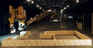 Caterpillar shows us the benefits of its new bricklaying robot