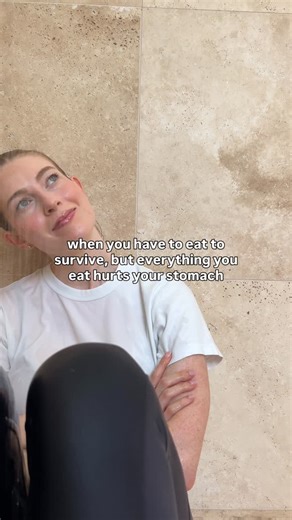 Chelsea McCallum • IBS & FODMAP Dietitian / Nutritionist on Instagram: "AND you also love to eat 💔 IBS is unfair, you try to do the right thing by eating healthy, and what do you get in return? A 2-week long flare 💀 Is this you right now? I’ve got you covered! I see clients from all over the world struggling with chronic bloating, constipation, diarrhoea and gut pain. During our sessions we implement science backed strategies to rapidly reduce their symptoms and identify their triggers. I’ve c