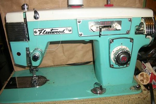 The Vintage Fleetwood Sewing Machine (History, Models)