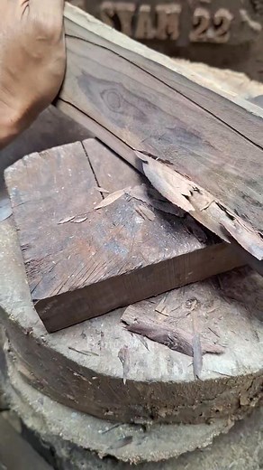 2.5M views · 20K reactions | Cara cepat Membuat sarung golok sederhana dari kayu sonokeling #caracepat #membuatsarunggolok #kayusonokeling #tutorial | BANG syam 22 tutorial | Facebook