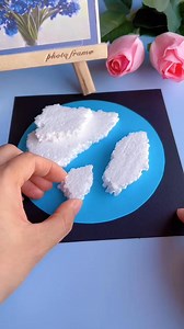 Who knew a peanut could be this cute? Watch how we turn a simple peanut shell into a tiny penguin friend! 🥜✨ ​What you’ll need: ​🥜 Peanut shells ​marker pens (Black & White) ​✂️ Paper scraps for wings & feet ​❄️ Styrofoam for the "ice" ​Perfect for a quick craft session with the kids or just to brighten up your desk! Which one is your favorite? Let us know below! 👇 ​#DIYCrafts #CreativeIdeas #MiniatureArt #PenguinLove #EasyCrafts #RecycledArt | hand made crafts for kids