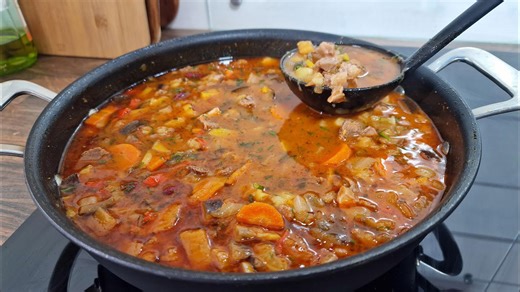 Leckeres tadschikisches Suppenrezept! Die beste Kombination aus Bohnensuppe mit Lamm!