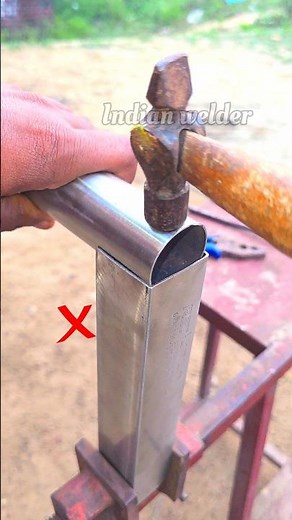 A clever technique for making a 90 degree joint from round to square pipe