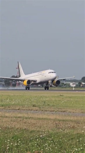 Vueling A320 Touches Down From Barcelona ✈️🇪🇸