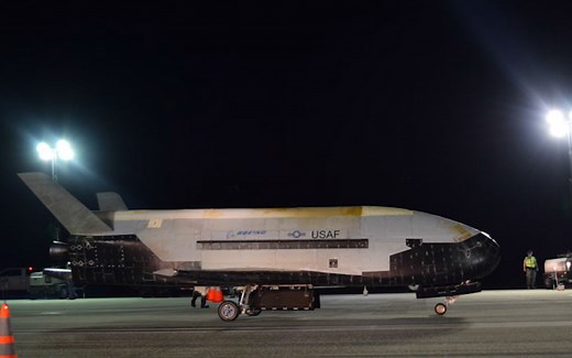 【小央军事薄】美军最神秘太空战机在轨飞行780天，它在太空到底干了什么？