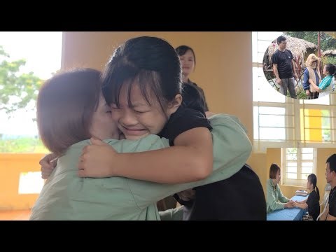 A Vang decided to take Gia Han to visit her mother in prison.