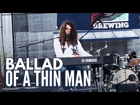 17 Year Old Dylan Zangwill Performs Bob Dylan's "Ballad of a Thin Man"