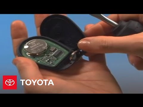 2007 - 2009 Highlander How-To: Replacing Remote Keyless Entry System's Battery | Toyota