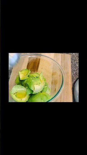 Fresh Homemade Guacamole Recipe | Easy Chunky Avocado Dip | Quick Mexican Dip |