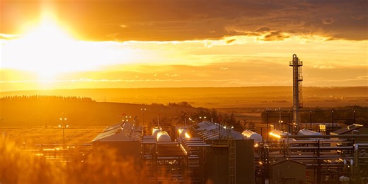 Shell Buys a Gas Producer Far From the Middle East Turmoil