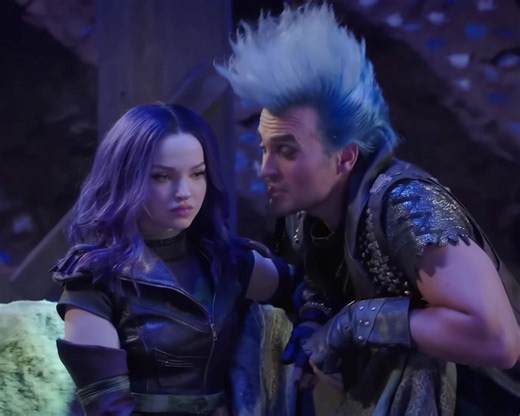 Do what you gotta do 💙 #descendants3 #descendants #dovecameron #cheyennejackson #disney