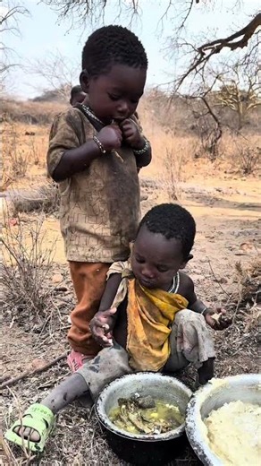 The daily life and diet of the Hazarbi tribe #africa