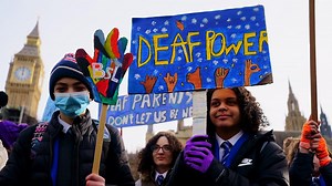 Legal status for British Sign Language a step closer after Commons backing