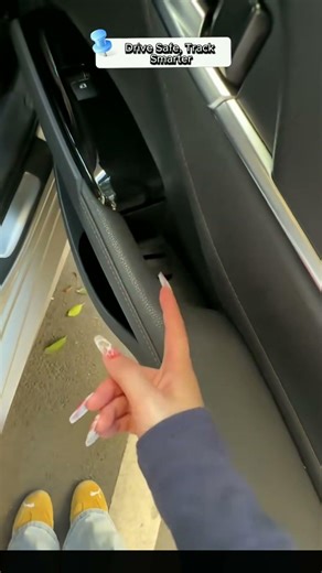 "Easily Track What Matters Most with the Tecinal GPS Tracker Anytime, Anywhere 📱"