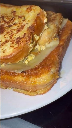 Eggy bread 🍞 and Gouda cheese 🧀 #food #homemade #eggybread #gouda