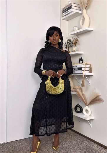 Black and Gold Dress Combination Inspiration