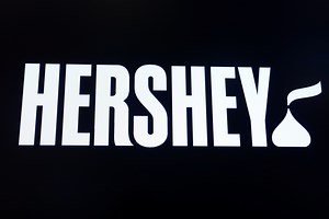 Grandson of Reese's Peanut Butter Cup inventor questions Hershey over alternative ingredients