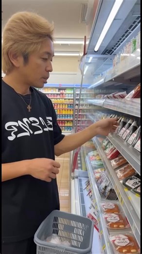 今日も大忙し！ ガンガンいきましょう🍙 ぺろーん | Yuma Sakurai