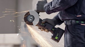 Powerful and durable. Thanks to an enclosed, brushless EC-TEC motor and protected electronics, the cordless Festool angle grinder is particularly long-lasting. Discover more: www.festool.co.uk/@575343 | Festool
