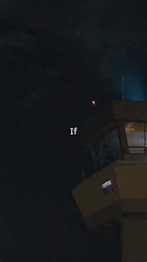 What happens if a plane suddenly goes radio silent? 📡✈️ #Aviation #AirTrafficControl #AviationSafety #PilotTraining #RadioFailure #AvGeek #AviationTechnology #Boeing #Airbus #Flying #FlightDeck #Aircraft #Airplane #AviationGeeks #Planespotting #AviationDaily #Avgeeks #AviationLovers #Travel #Flight #Plane #AviationPhotography #AerospaceEngineering #PilotLife #AirTravel #AviationFacts | Cockpit King