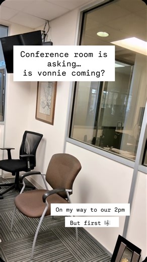 VONNIE on Instagram: "Loving her music 🎶 these days. Along with Zach Top, Ella is one of my favs this holiday season! Reminds me of the good ‘ol days at Billy Bobs in Texas! #countrymusic #dancehall @zachtop @ellalangleymusic"