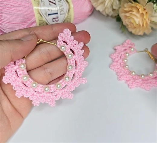 926K views · 5.2K reactions | So cute and fast crochet earrings tutorial  #Angel_crochet_the_best #crochetpattern #crocheting #crocheted #crochet | Angel crochet | Facebook