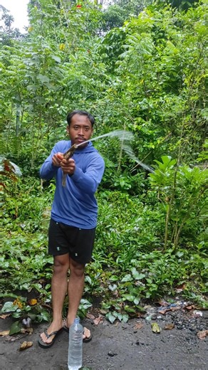 creative diy mini water gun bamboo #bamboo #craft #bushcraft #diy