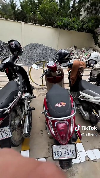 Days 2 as a royal university of law and economics 🙂‍↕️ ចង់ខ្លាចហើយសួនម៉ូតូ 🙂#r#royaluniversityoflawandeconomics🌟f#fypf#fypシ゚viral🖤tiktok