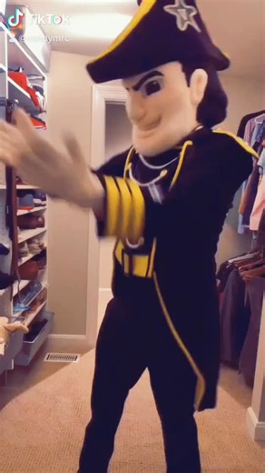 This was everyone’s 2020. #cuteoutfits #closet #mascot #fyp #foryou #vandy #college