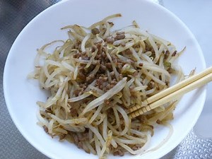 【レシピ】もやしとひき肉の炒め物♪