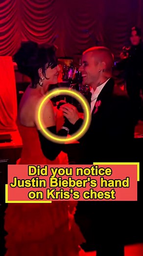 Did you notice Justin Bieber's hand on Kris Jenner's chest? He made three mistakes that left Hailey heartbroken. #justinbieber #haileybieber #krisjenner #fyp #us | Gossip Galaxy