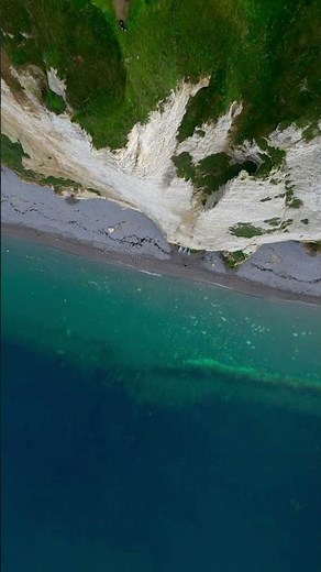 Étretat in 4K: Stunning Drone View of France’s Iconic Cliffs ✨
