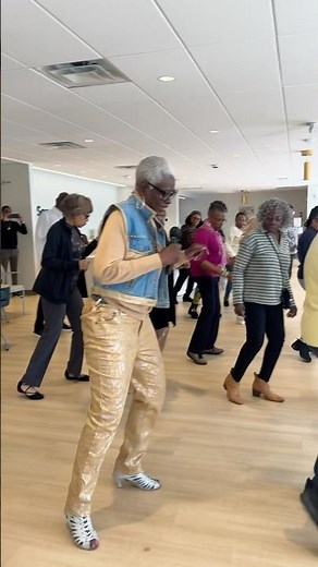 💃 Baltimore Seniors Dancing to Boots on the Ground. #bootsontheground #handdancing #linedancing