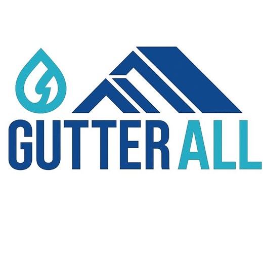 😬 Messy Gutter Installation? Here’s What Can Go Wrong—and How to Get It Right! Ever seen a gutter job that just looks off? Uneven lines, sagging sections, leaks, or mismatched parts? Messy gutter installs are more than just an eyesore—they can lead to water damage, foundation problems, and expensive repairs down the road. Common Signs of a Messy Install: Gutters not sloped correctly, causing water to pool or overflow Hangers spaced too far apart, leading to sagging and eventual gutter failure W