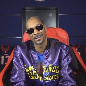 17K views · 246 reactions | Snoop Dogg created a new app called "RAP EMPIRE"  | We Love The 90s - Urban Music | Facebook