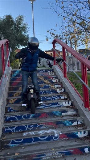 inmotion_global on Instagram: "Up, down, repeat — V12S turning stair sets into pure fun. 🎢🔥 📸: @smiileyboii #inmotionv12s #inmotioneuc #electricunicycle #euc"