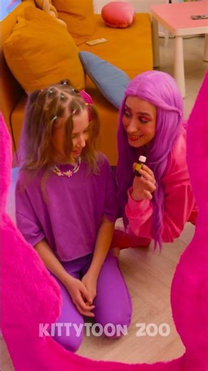 Help! 😱 Tangled Hair Troubles—Mommy’s Easy Fix! 👩🏼‍🦱🪮