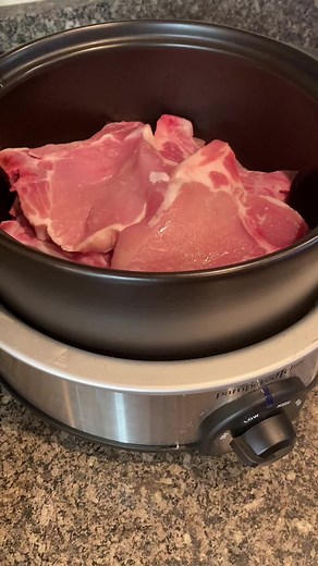 Delicious Slow Cooker Smothered Pork Chops Recipe