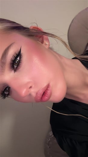 #model #beauty #makup #smokeyeye #lypsinc | smokey eye makeup