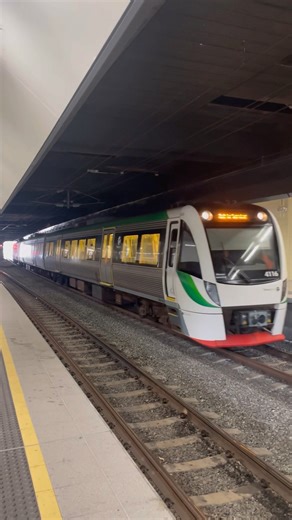Transperth 3 Car B - Series Set 116 arriving on Platform 7 at Perth Station