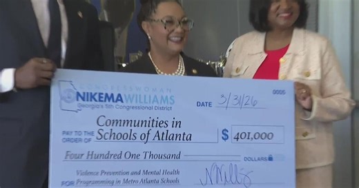 Decatur High champions mental health with nonviolence event, Rep. Williams joins students