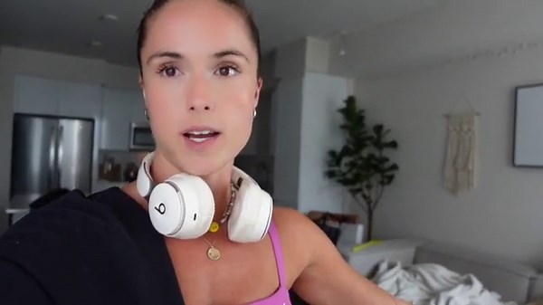 A Day in My Life as a Fitness Content Creator � Full Workout Included!