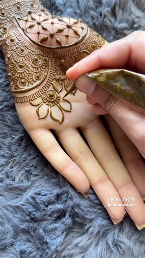 Fronthand Mehendi Design#fronthandmehndi #mehndi #mehndidesign #hennadesign #hennaart #creativehenna