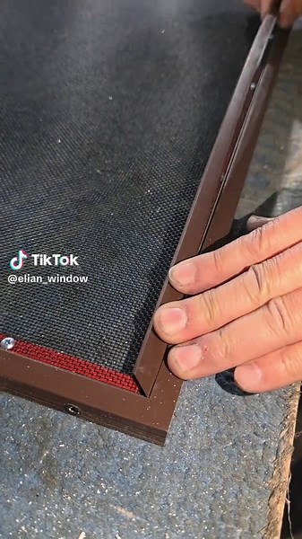 Do a good job of screen window - silent rubber strip, dovetail wire fixed, 304 gauze, thickened aluminum. #qiangning